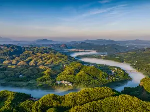 飞天山翠江旅游区