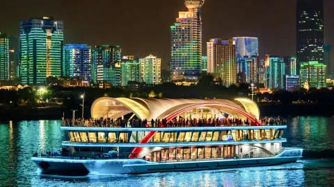 Wuhan Liangjiang Cruise (Night Cruise on Yangtze River) attraction in Wuhan