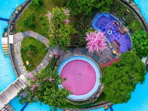 Lingxiu Hot Spring