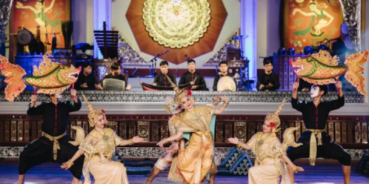 清邁康托克帝王餐文化表演中心