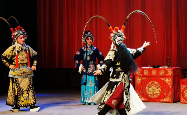 Xi'an Qinqiang Opera Performance