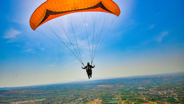 Luoyang Wan'an Mountain Paragliding Flight Camp