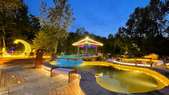Changbai Mountain Lanjing Julong Hot Springs Spa
