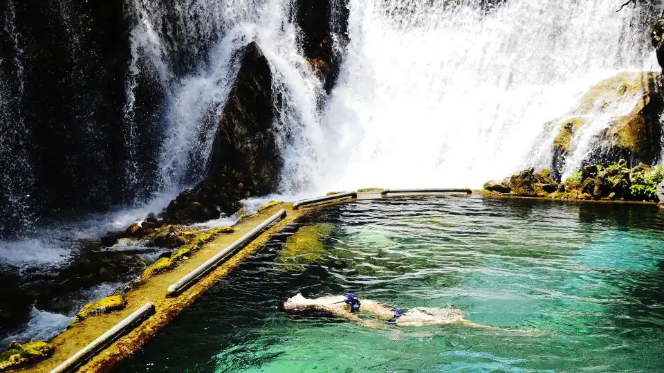 5_Luoji Ninety-Nine Miles Hot Spring Waterfall Scenic Area