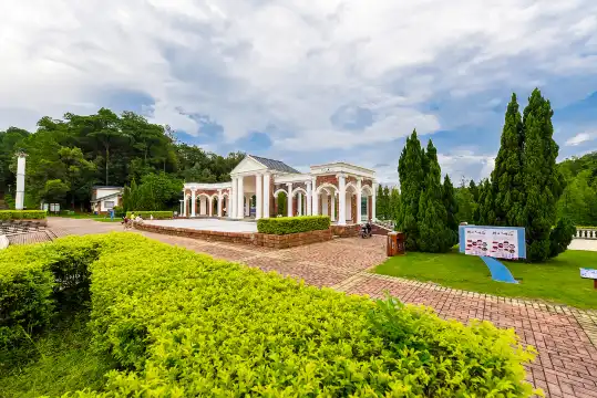 Hoteles cerca de Sanshui Forest Park