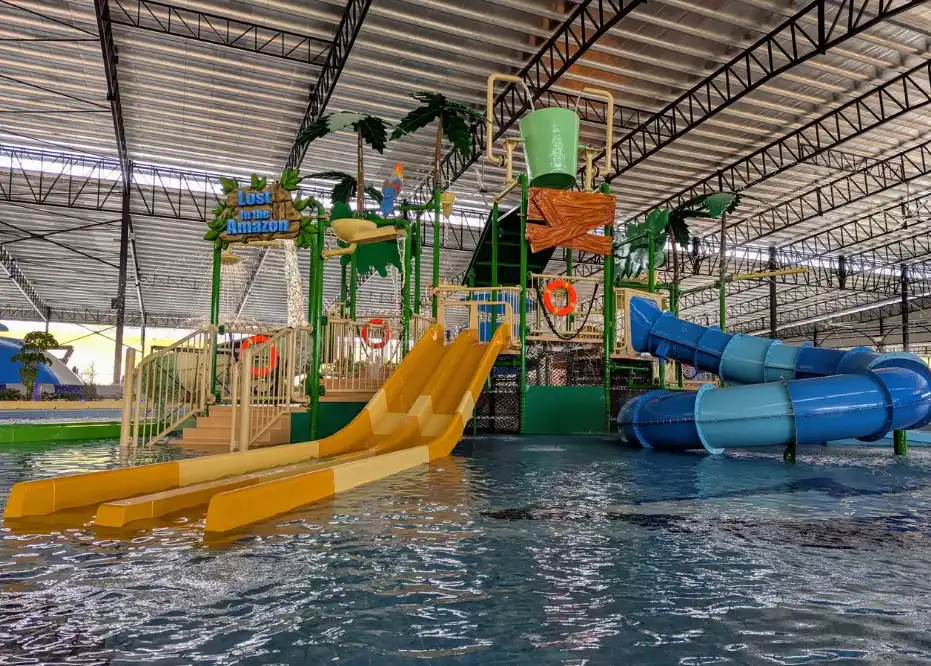 Hotels near Monkeys Splash Zone