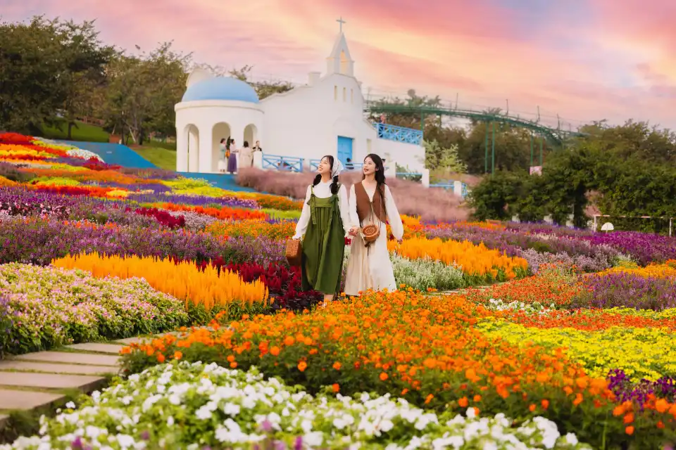 2_Manhua Sea of Flowers