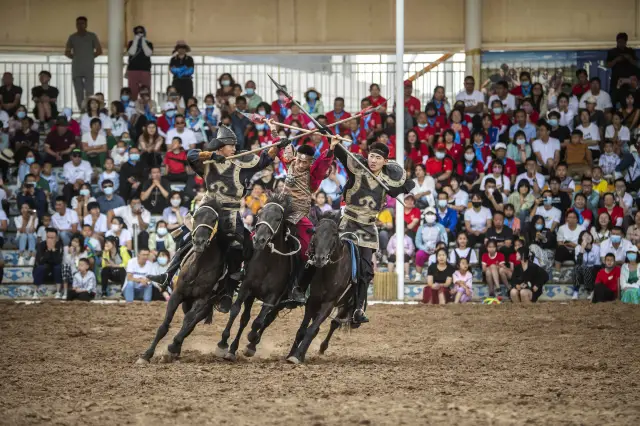Horse Riding in Ordos