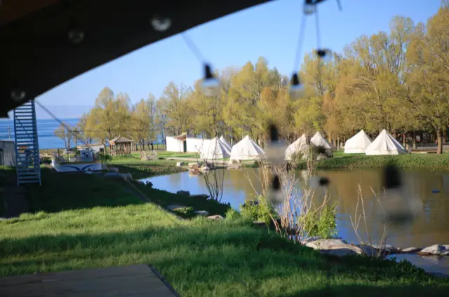 Camping in Qinghaihu