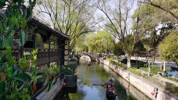 Shaoxing Wupeng Boat Sightseeing