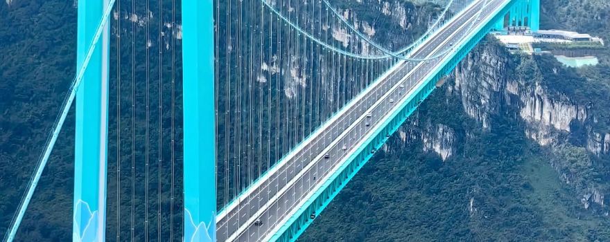 Huajiang Canyon Bridge Tourism-Integrated Service Area