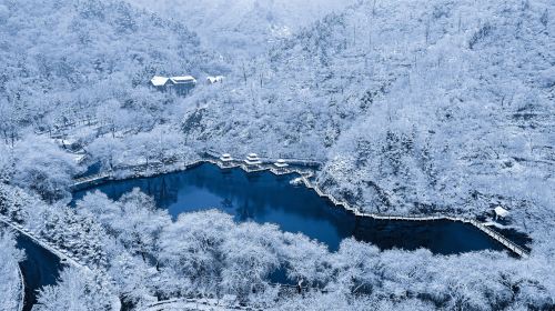 九如山滝群観光地