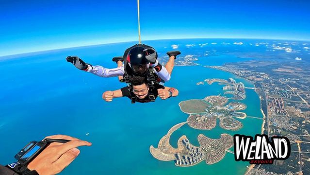 Ocean Flower Island Blue Skydiving Base