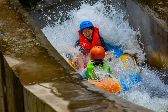 Rafting in Wenzhou