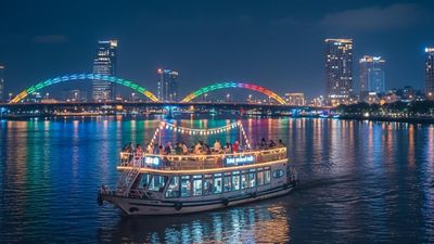 Passeios noturnos pelo rio Han em Da Nang