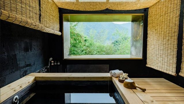 Wulai Fusen Banzhi Trio Hot Spring