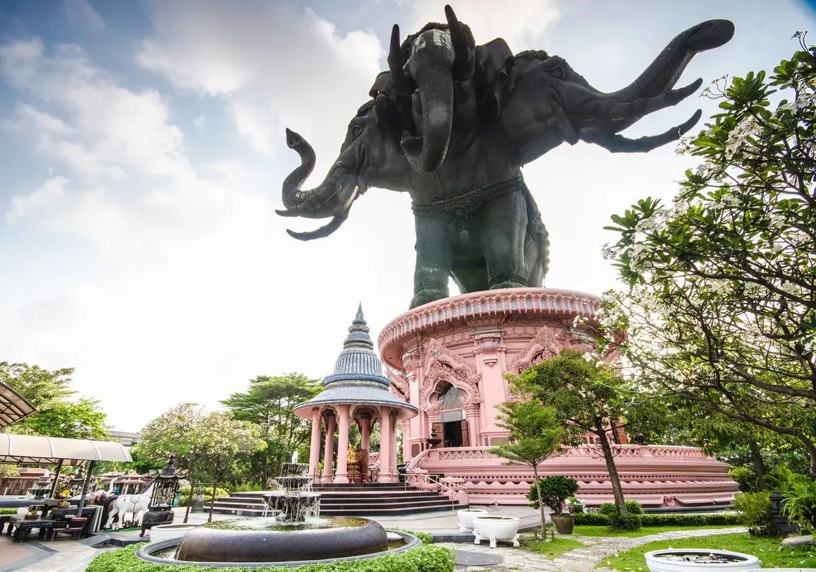 3_三頭神象博物館