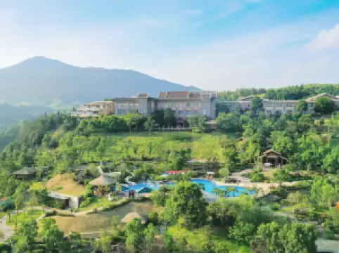 บ่อน้ําพุร้อนหลินหยุนโกว