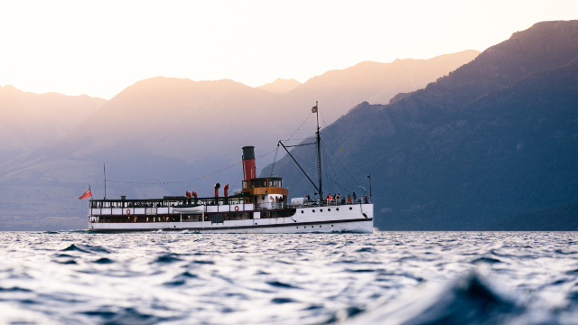 RealNZ | TSS Earnslaw Queenstown Cruise