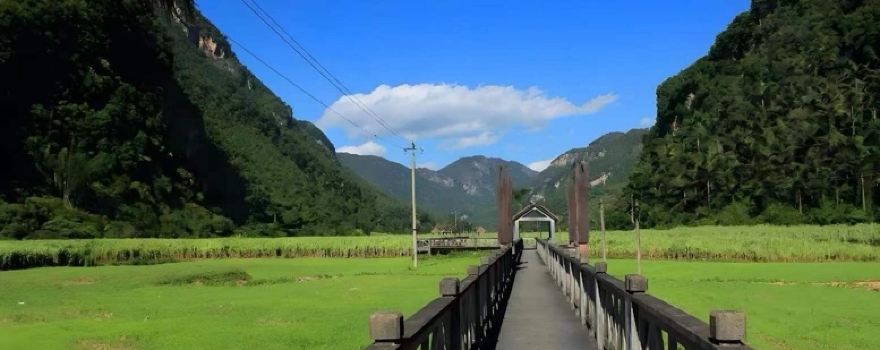 One Kilometer Landscape Painting Gallery