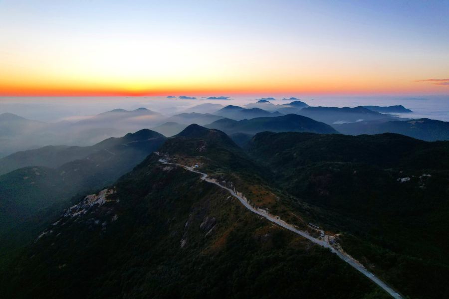 廣東第一峯旅遊風景區