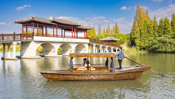 Sightseeing Boats in Suzhou