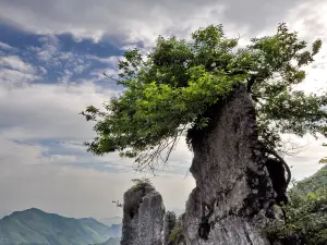 Huaying Mountain