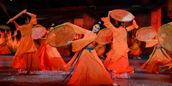 Yinggeqing Theater