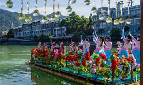 Dongjiang Flower Moon Night