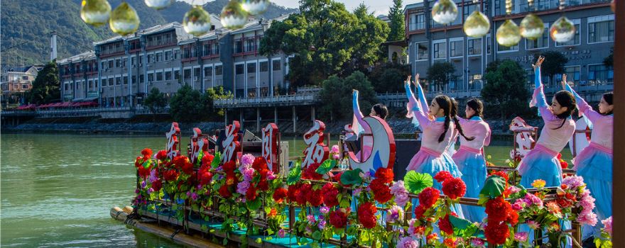 Dongjiang Flower Moon Night