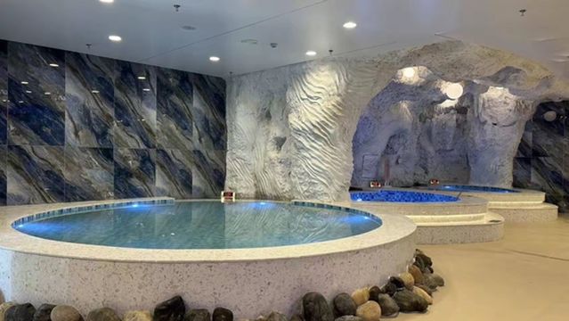 Three-Year-Old Camel Hot Spring Pavilion