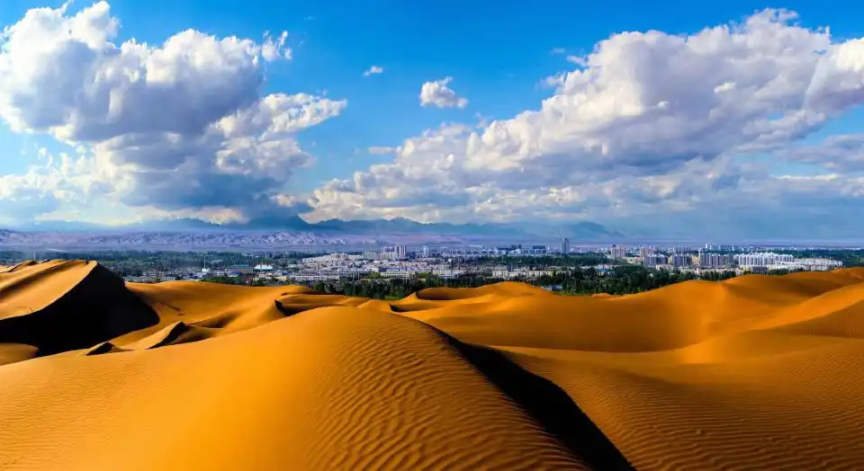 4_Kumtag Desert