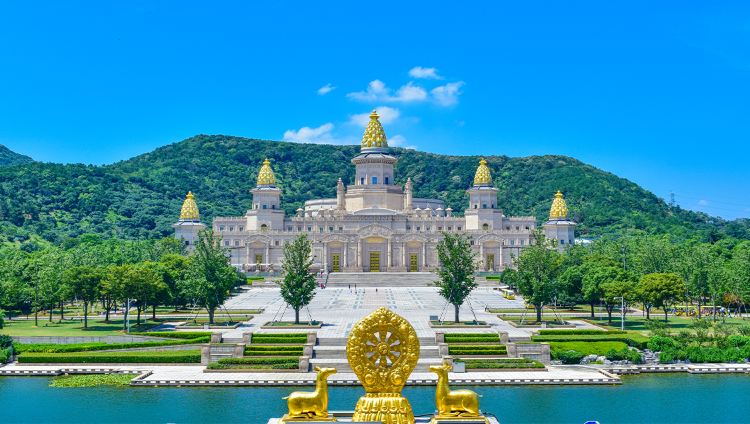Lingshan Grand Buddha