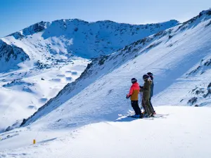 卓越山滑雪場