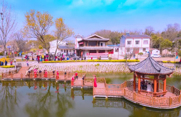 李白村文化旅遊度假區主題樂園門票大小同價