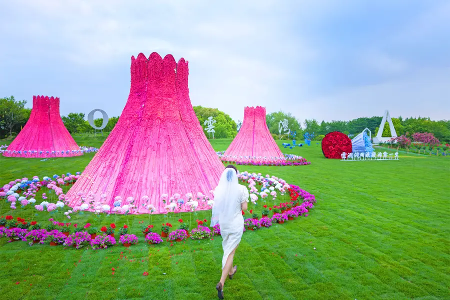 雲瀾灣·四季花海樂園