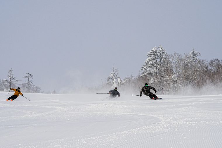 北海道のスキー場は3月でもまだまだ滑れる
