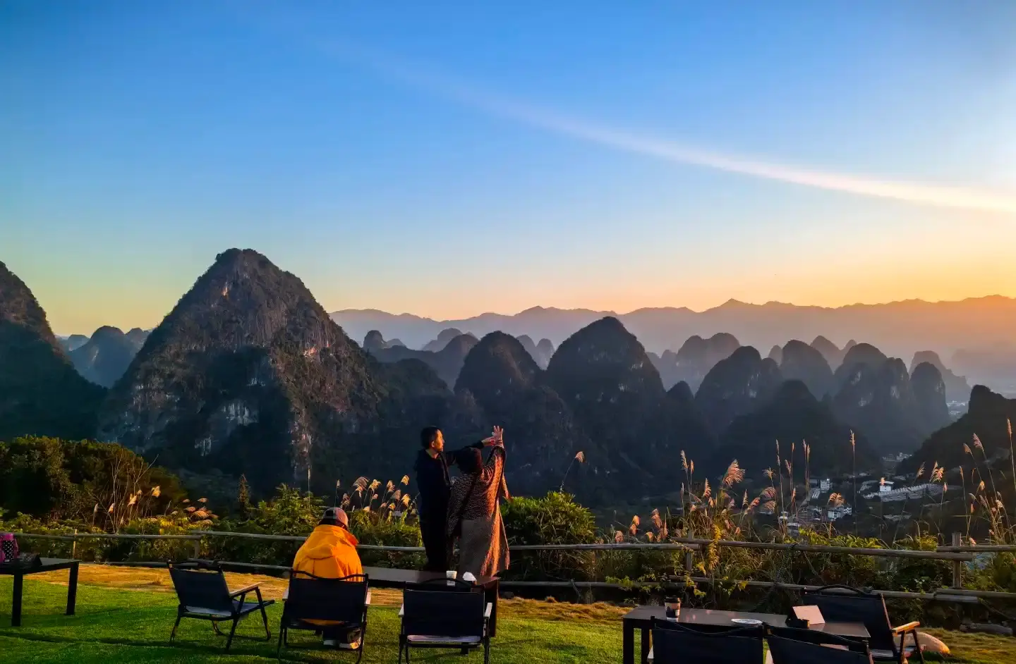 Hotels near Sunrise Viewing Platform