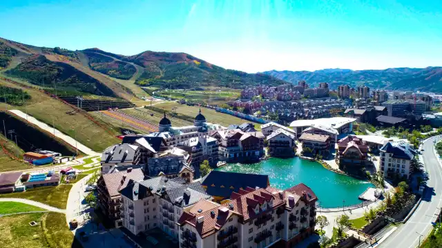 Hotels near Fulong Four Seasons Town