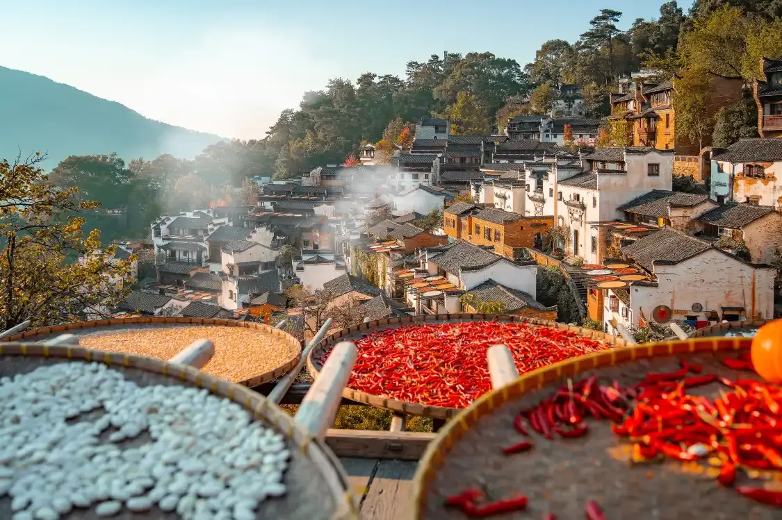 Hotels near Wuyuan Huangling