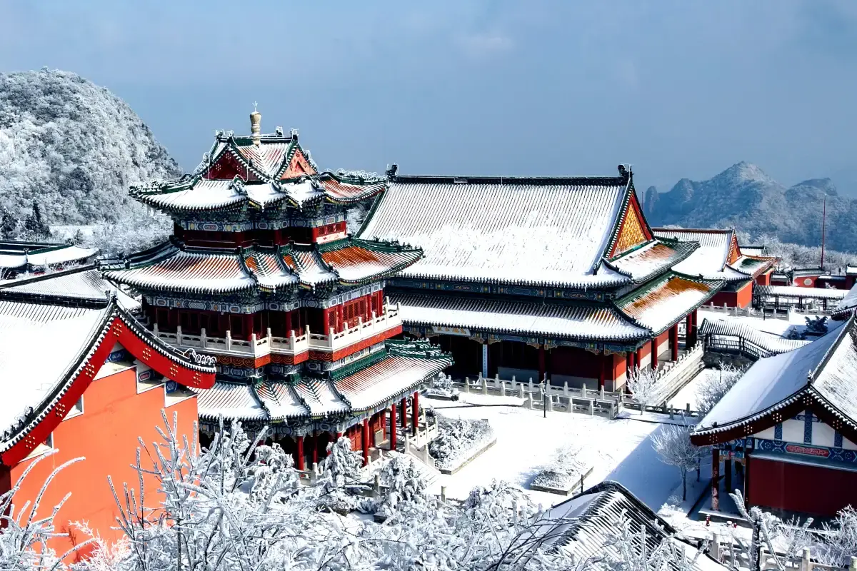 Tianmen Mountain Temple, What to See and Do at Tianmen Mountain