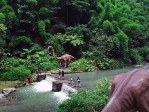 Popular Water Fun Attractions in Qianwei County