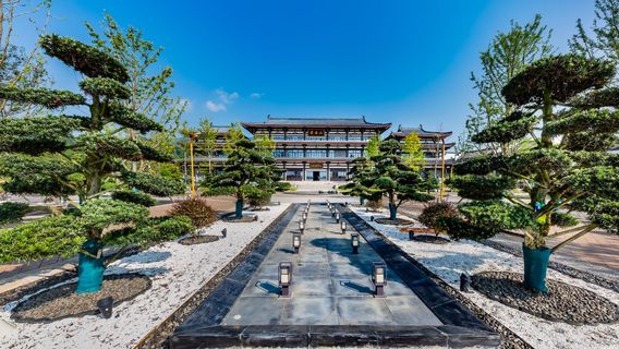 Yunju (Cloud Home) Mountain