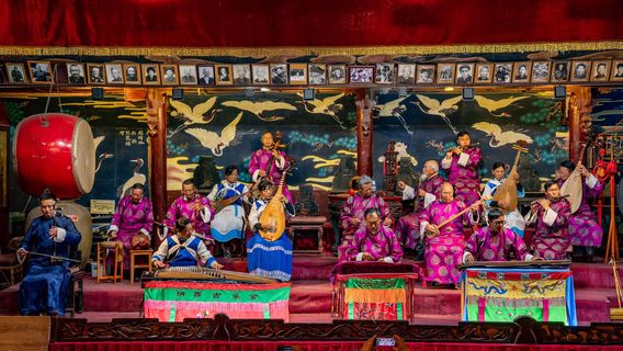 Dayan Naxi Ancient Music Performance