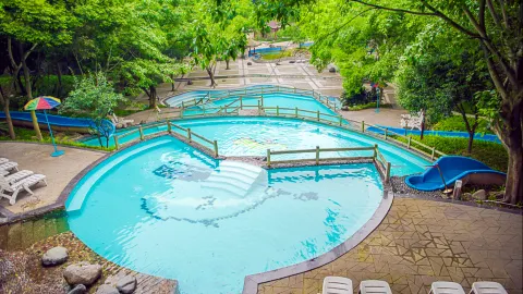 Hot Springs in Emeishan attraction in Leshan