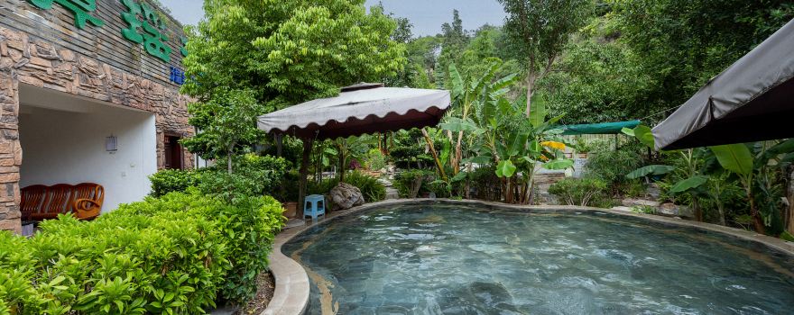 Huaning Elephant Trunk Hot Spring Resort