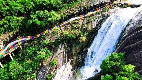 Tianjing Mountain Grand Canyon Drifting