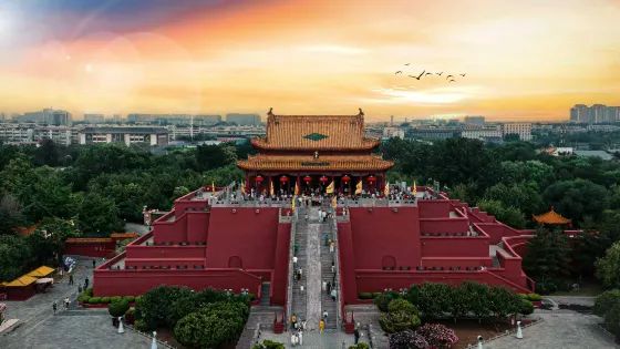 龍亭景區