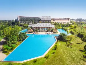 Heilongtan (Black Dragon Beach) Paradise Island Water Park