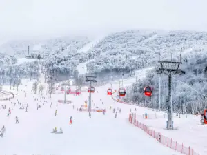 松花湖滑雪場